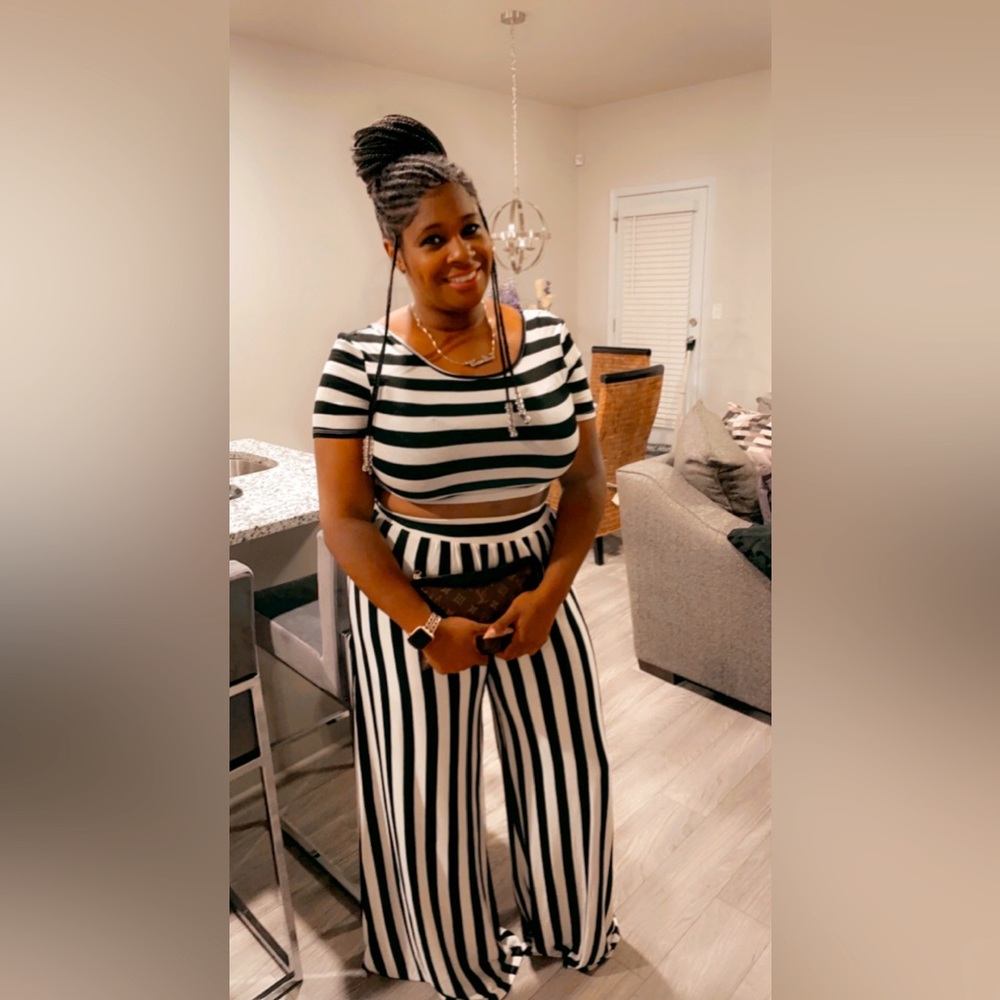 Black and White 2 piece set